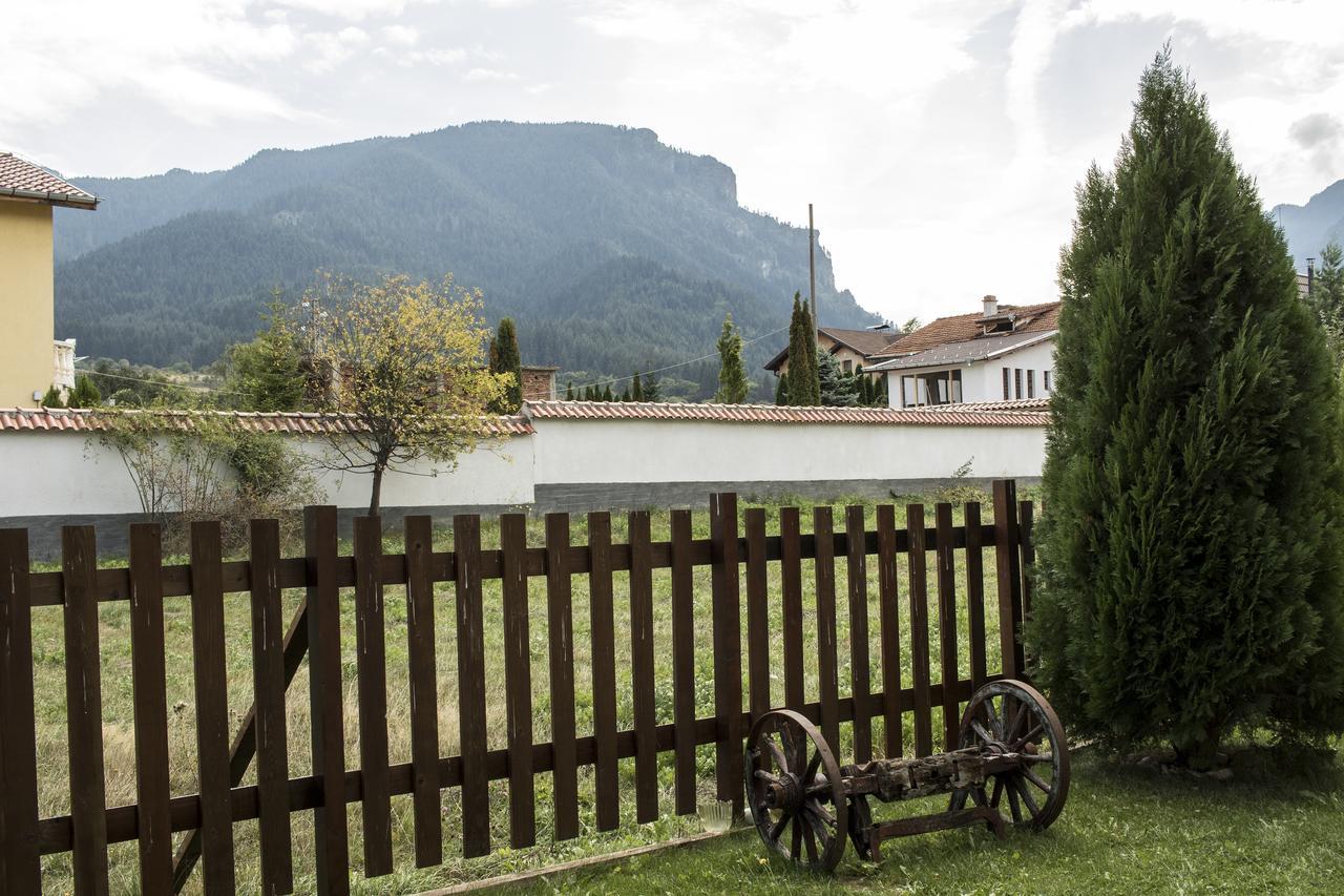 Boutique Hotel The White Pine Samokov Eksteriør bilde